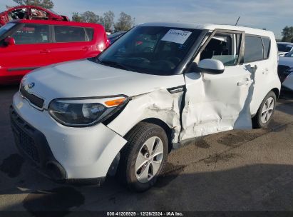 2016 KIA SOUL White  Gasoline KNDJN2A27G7392185 photo #3