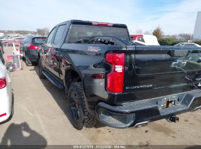 2022 CHEVROLET SILVERADO 1500 4WD  SHORT BED CUSTOM TRAIL BOSS Black  Gasoline 3GCPDCED5NG547087 photo #4