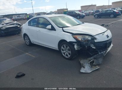 2012 MAZDA MAZDA3 I SPORT White  Gasoline JM1BL1UG8C1509510 photo #1