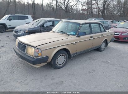 1990 VOLVO 240 DL Gold  Gasoline YV1AA8841L1396732 photo #3