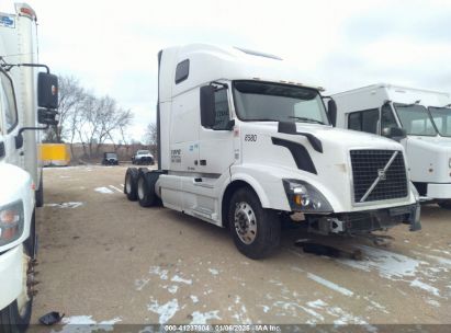 2015 VOLVO VN VNL White  Diesel 4V4NC9EJ4FN918580 photo #1