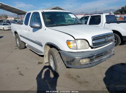 2000 TOYOTA TUNDRA SR5 V8 White  Gasoline 5TBRT3419YS067667 photo #1