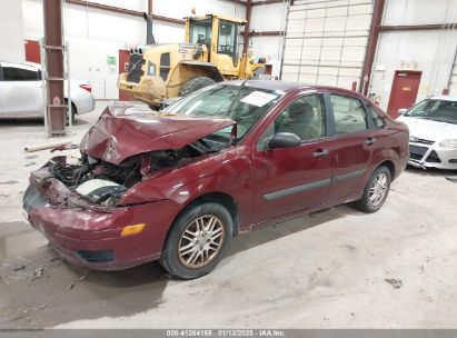 2007 FORD FOCUS S/SE/SES Red  Gasoline 1FAFP34N47W166631 photo #3