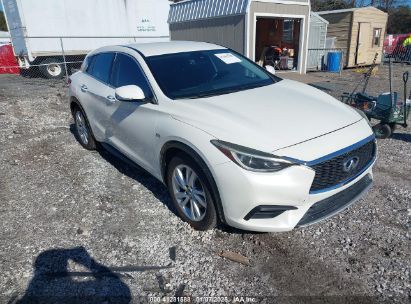 2017 INFINITI QX30 White  Gasoline SJKCH5CP3HA033931 photo #1