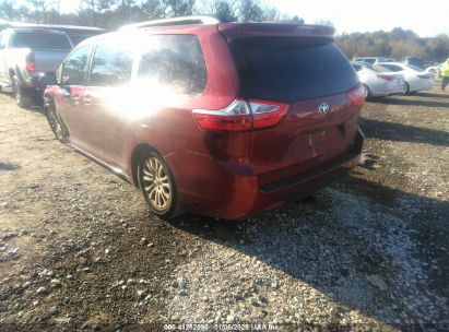 2015 TOYOTA SIENNA XLE 8 PASSENGER Burgundy  Gasoline 5TDYK3DC6FS649780 photo #4