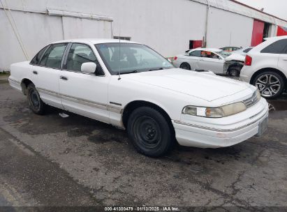 1993 FORD CROWN VICTORIA LX White  Gasoline 2FACP74W2PX121792 photo #1