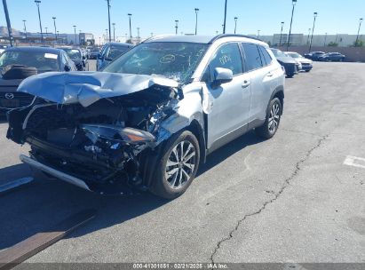 2022 TOYOTA COROLLA CROSS XLE Silver  Gasoline 7MUEAAAG8NV007020 photo #3