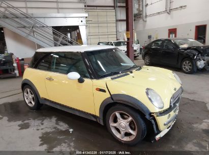 2004 MINI COOPER Yellow  Gasoline WMWRC33454TC48893 photo #1