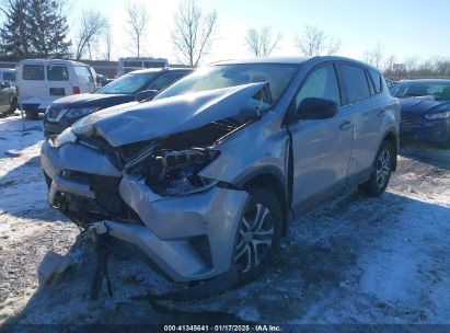 2018 TOYOTA RAV4 LE Silver  Gasoline JTMBFREV2JD252567 photo #3