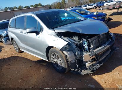 2021 TOYOTA SIENNA XLE Silver  Hybrid 5TDYRKEC9MS023318 photo #1