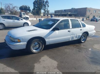 1996 CHEVROLET CAPRICE / IMPALA CLASSIC SS White  Gasoline 1G1BL52P0TR108361 photo #3