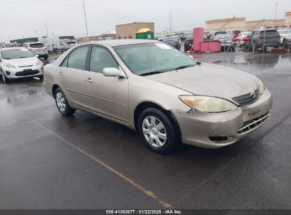 2002 TOYOTA CAMRY LE/SE/XLE Gold  Gasoline JTDBE32KX20022844 photo #1