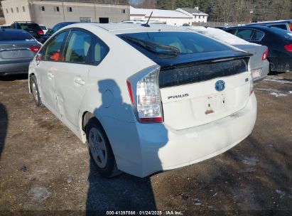 2011 TOYOTA PRIUS TWO White  Hybrid JTDKN3DU0B1414689 photo #4