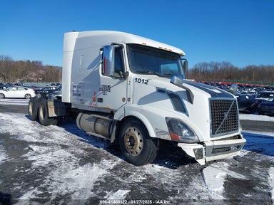 2007 VOLVO VN VNL White  Diesel 4V4NC9GH57N469535 photo #1