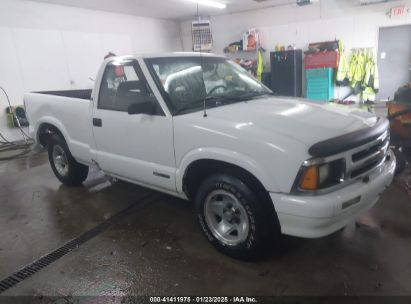 1997 CHEVROLET S-10 LS FLEETSIDE White  Gasoline 1GCCS1442V8114892 photo #1