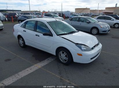 2004 FORD FOCUS ZTS White  Gasoline 1FAFP38Z64W137561 photo #1