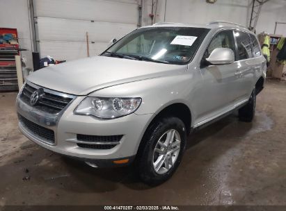 2010 VOLKSWAGEN TOUAREG VR6 FSI Silver  Gasoline WVGBF7A93AD004398 photo #3