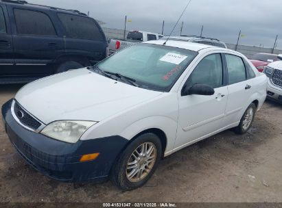 2005 FORD FOCUS ZX4 White  Gasoline 1FAFP34N25W287932 photo #3