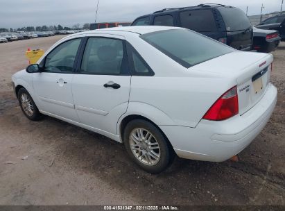 2005 FORD FOCUS ZX4 White  Gasoline 1FAFP34N25W287932 photo #4