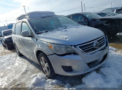 2011 VOLKSWAGEN ROUTAN SE Silver  flexible fuel 2V4RW3DG0BR695500 photo #1