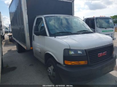 2022 GMC SAVANA CUTAWAY WORK VAN White  Gasoline 7GZ37TC73NN004625 photo #1