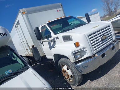 2005 CHEVROLET CC7500 1GBJ7C1C55F526532 photo #1