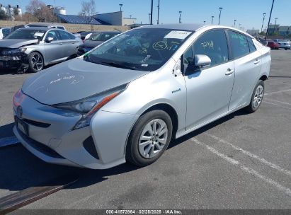 2017 TOYOTA PRIUS TWO Silver  Hybrid JTDKBRFU7H3024467 photo #3