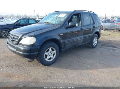 2000 MERCEDES-BENZ ML 320 Black  Gasoline 4JGAB54E9YA181893 photo #3