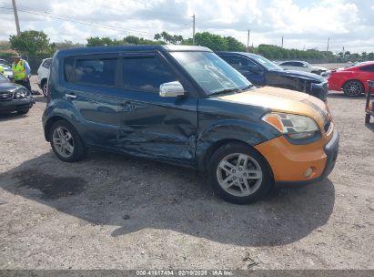 2011 KIA SOUL + Green  Gasoline KNDJT2A26B7218462 photo #1