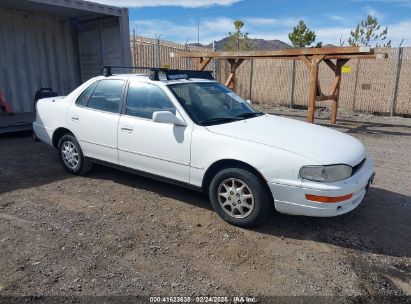 1994 TOYOTA CAMRY XLE White  Gasoline JT2SK13EXR0203001 photo #1