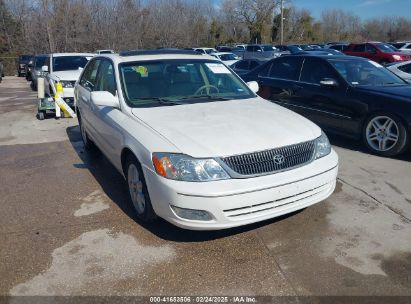 2000 TOYOTA AVALON XLS White  Gasoline 4T1BF28B4YU030918 photo #1