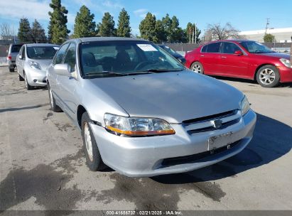 2000 HONDA ACCORD 2.3 LX Silver  Gasoline JHMCG6658YC021461 photo #1