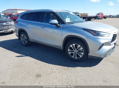 2024 TOYOTA HIGHLANDER XLE Silver  Gasoline 5TDKDRBH6RS541908 photo #1