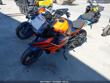 2023 KTM 390 RC MD2JYJ402PC231319 photo #3