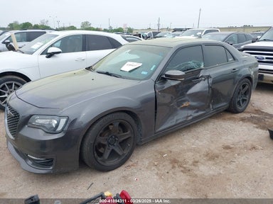 2019 CHRYSLER 300 300S 2C3CCABT8KH524095 photo #3