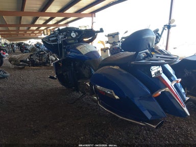 2017 VICTORY MOTORCYCLES CROSS COUNTRY TOUR 5VPXTAAA1H3056527 photo #4