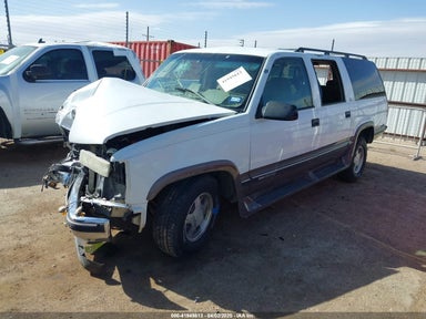 1998 GMC SUBURBAN 1500 SL White  Gasoline 1GKEC16RXWJ731468 photo #3