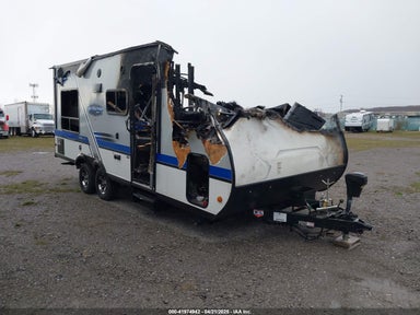 2018 JAYCO JAY FEATHER X213 1UJBJ0BL2J1J30371 photo #1