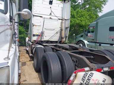2006 VOLVO VN White  Diesel 4V4NC9GH16N400873 photo #4