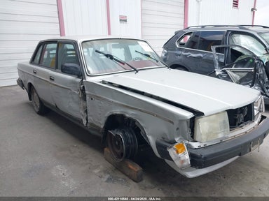 1990 VOLVO 240 DL YV1AA8841L1418504 photo #1