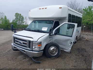 2017 FORD E-450 CUTAWAY 1FDFE4FSXHDC67156 photo #3