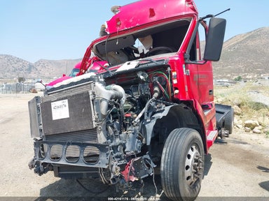 2015 VOLVO VN VNL Red  Diesel 4V4NC9EH8FN908311 photo #3