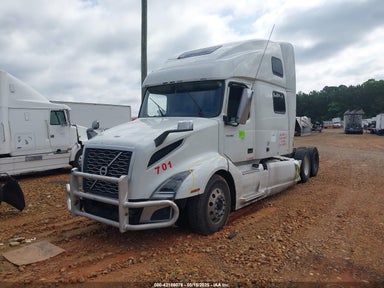 2021 VOLVO VNL White  Diesel 4V4NC9EH3MN266299 photo #3
