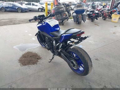 2024 YAMAHA MT09 Blue  Gasoline JYARN94E2RA001088 photo #4