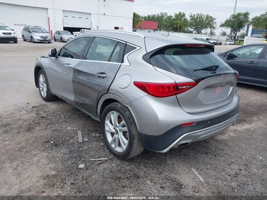2018 INFINITI QX30 PREMIUM SJKCH5CP5JA049408 photo #4