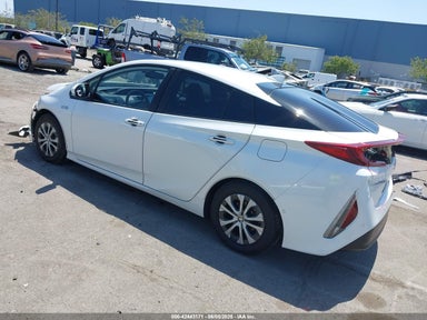 2021 TOYOTA PRIUS PRIME LIMITED JTDKAMFP3M3187644 photo #4