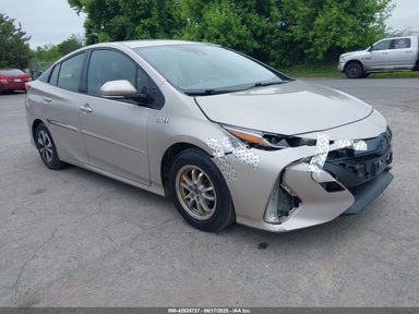 2017 TOYOTA PRIUS PRIME PLUS JTDKARFP8H3057054 photo #1