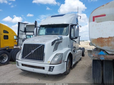 2016 VOLVO VN VNL White  Diesel 4V4NC9EH6GN934570 photo #3