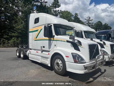 2014 VOLVO VN VNL   Diesel 4V4NC9EH9EN177435 photo #1