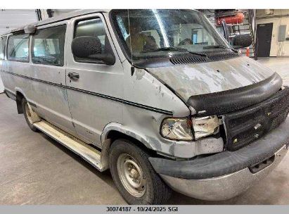 2B5WB35Z3YK170787 DODGE RAM WAGON Photo 1